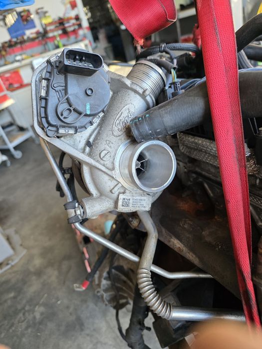 Motor ford custom 2.0 cutie viteze  2017