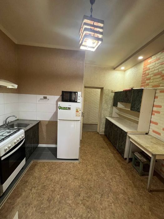 ВЫСОКОПОТОЛОЧКА Чиланзар 1-кв, Комнаты раздельные 2/1/4