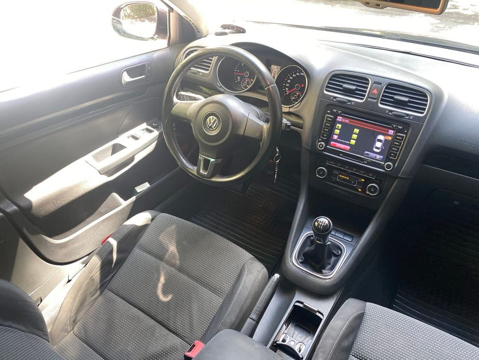 Volkswagen Golf 1.6 TDI  2013  Man5+1 Pilot NAVI-Android