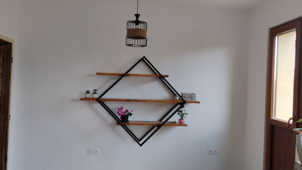 Етажерка за стена