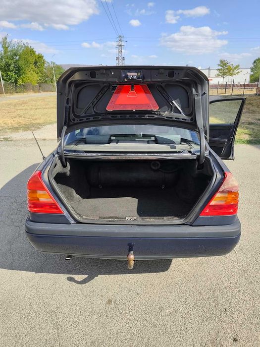 Mercedes-Benz C 180