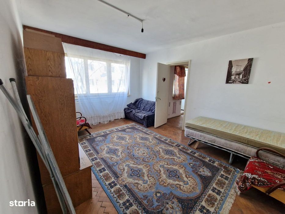 Apartament 2 camere etaj 3 zona Tic-Tac