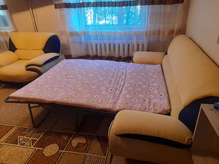Диван и два кресла