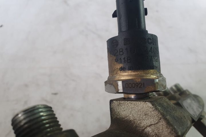 Rampa injectoare 0445214016 0281002406 Fiat Punto 3 seria