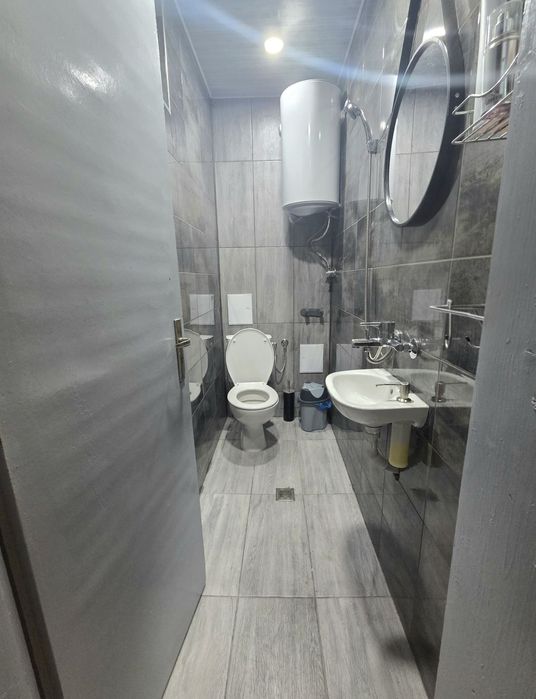 Етаж от къща гр.Кюстендил на алеята