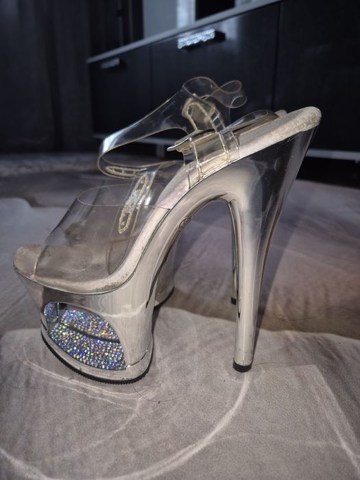 Продам стрипы для танцев