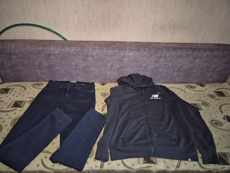 Женские вещи и обувь