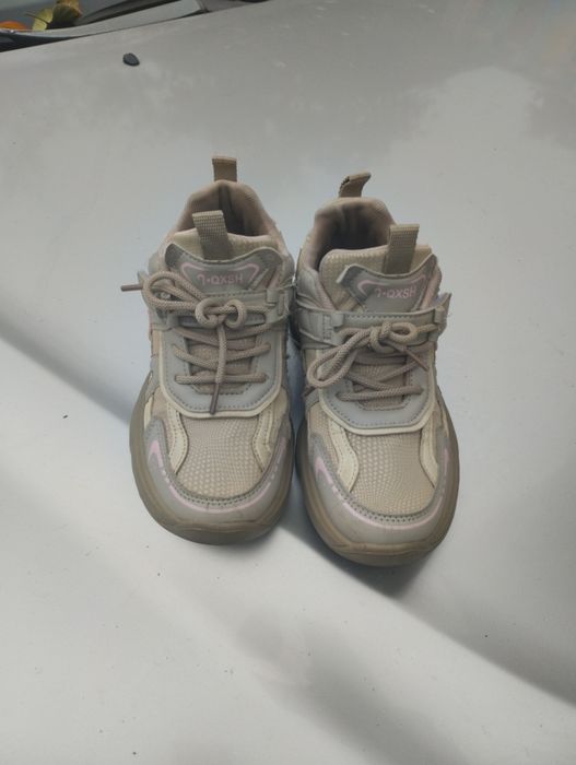 Продам детскую обувь