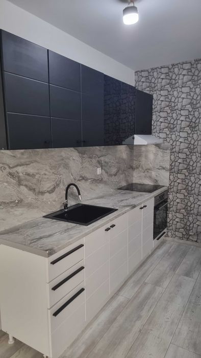 Продава се Двустаен апартамент в Бургас, Славейков - 70 кв.м за 1843 €/кв.м - Снимка #2