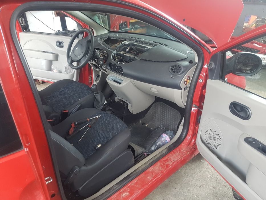 Рено туинго 1.2 бензин на части