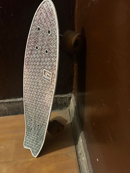 пениборд ролер розов GLOBE