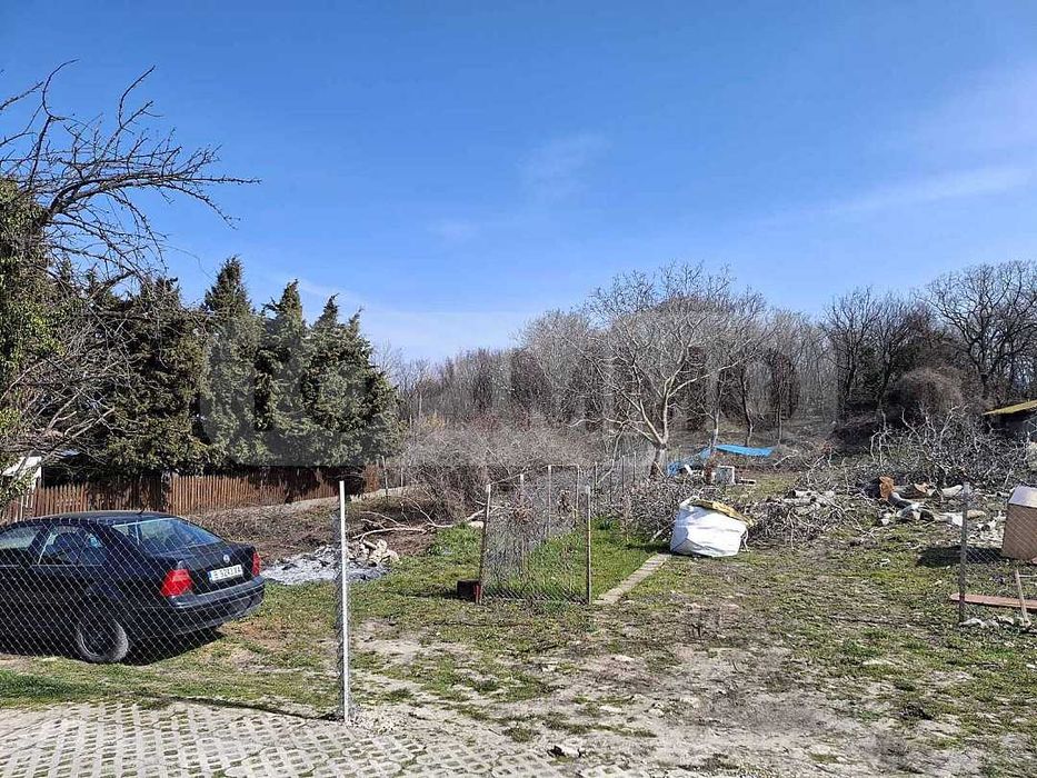 Парцел за строителство на къща в м-т Манастирски рид