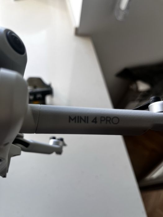 Продам дрон Дрон DJI Mini 4 Pro RC-N2 белый
