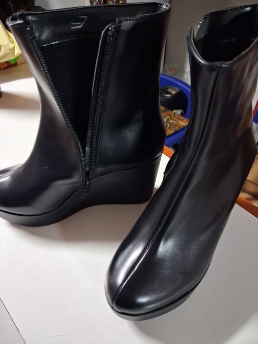 Ghete dama nr 36 noi,piele naturala