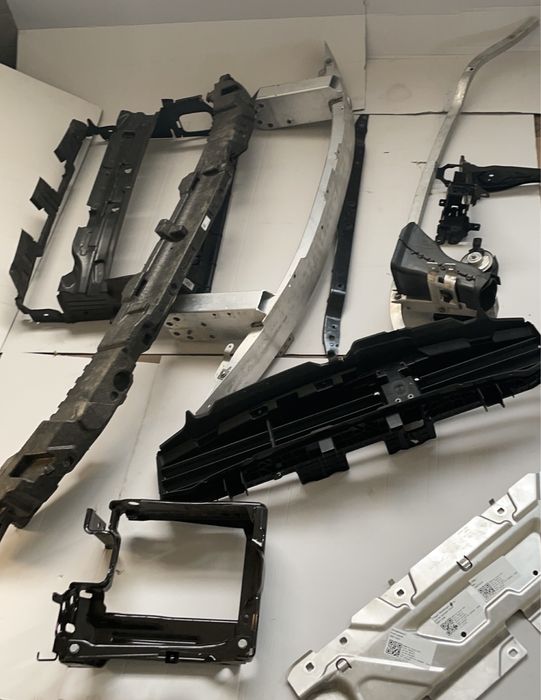 Ememente tragar panou fata  BMW seria 5 G30 G31 grila carenaj senzor