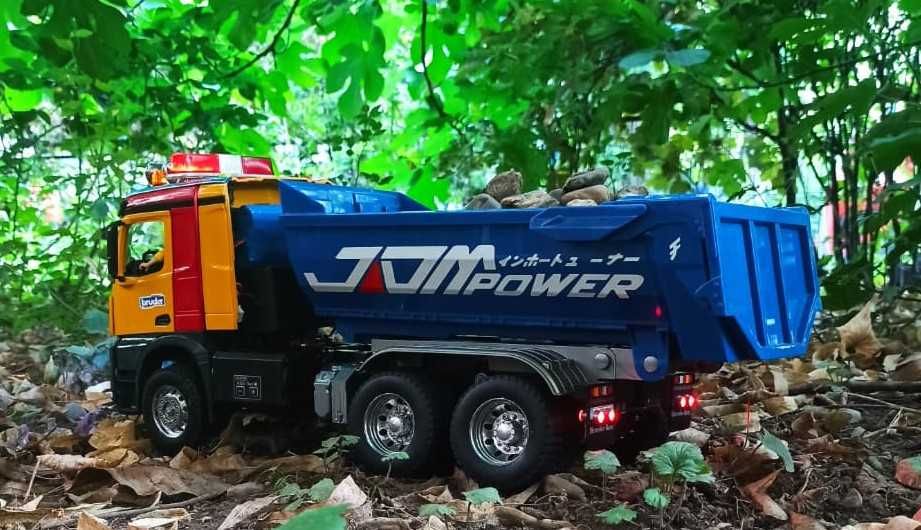Camion cu radiocomanda Bruder Mercedes