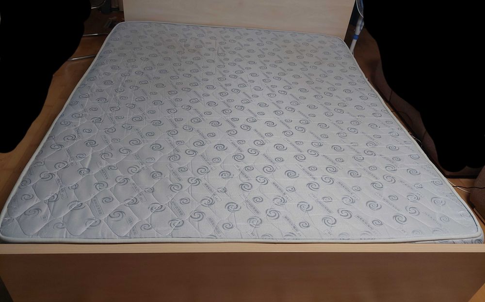 Pat si saltea 180 X 200 cm