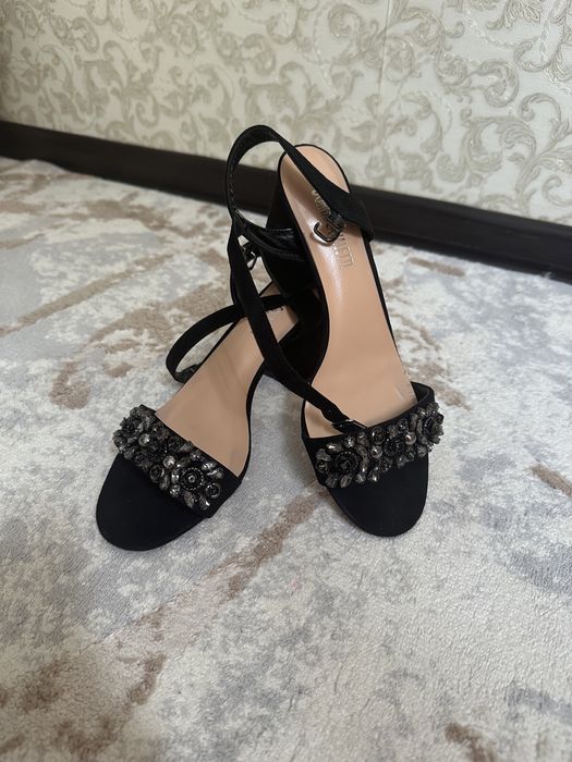 Босоножки черные женский туфли