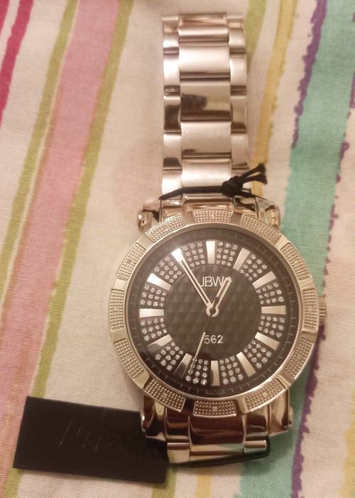 Продавам нов оригинален мъжки ръчен часовник JBW, модел JB-6225-B