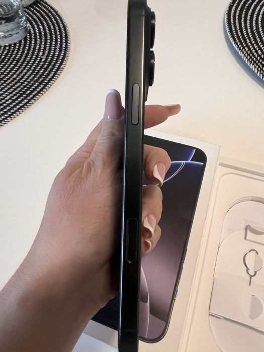 Iphone 16 pro max impecabil