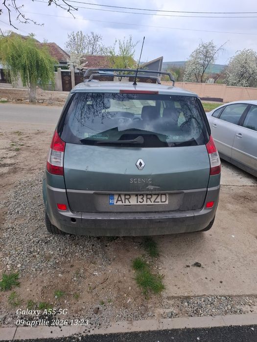 Vand renault scenic an 2005masina este in stare foarte buna km reali de pot verfica  175.000 nu este avariata schimburi facute la timp