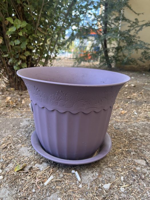 продам горшки для цветов