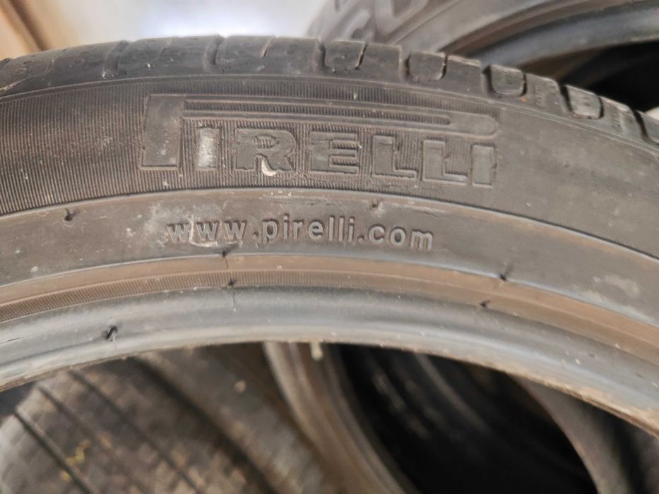 2бр.летни гуми 235/45/20 Pirelli