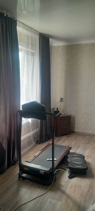 Продам  1/2 дома.