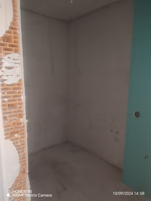 Продава се Двустаен апартамент в Пловдив, Южен - 73 кв.м за 1055 €/кв.м - Снимка #8