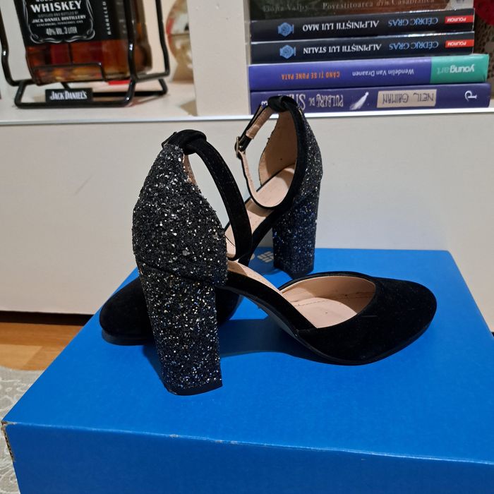 Pantofi cu toc, de ocazie