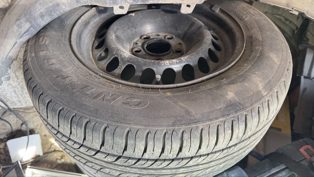 Продам шина 15 с дисками комплект