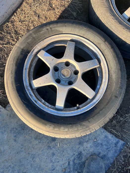 Продам покрышка с диском