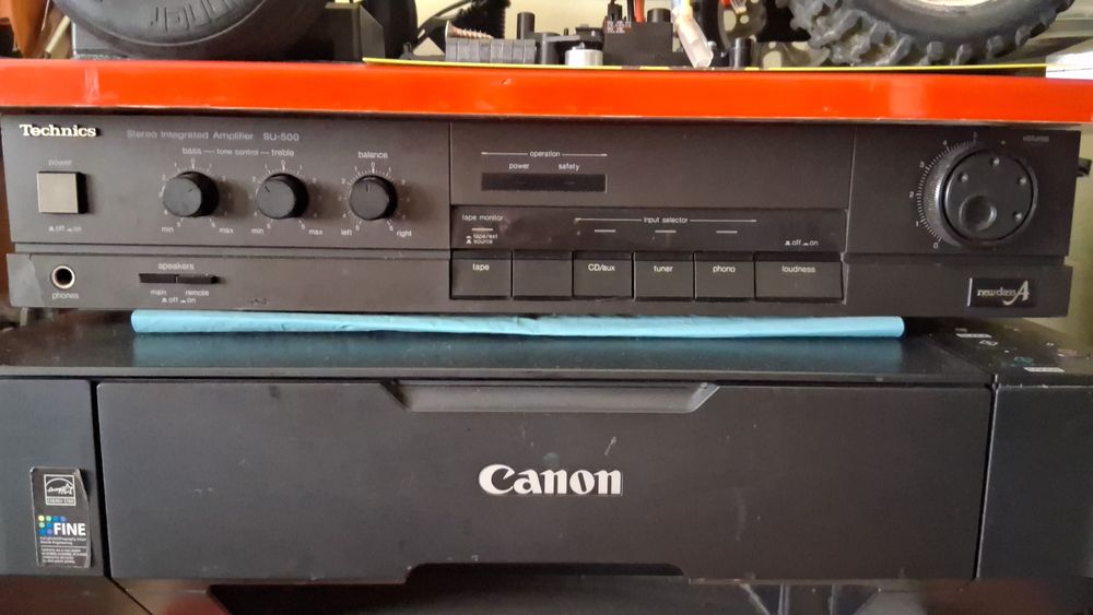 Amplificator Japon.Tehnics 250W-stereo -BOXELE AEG-separat -
