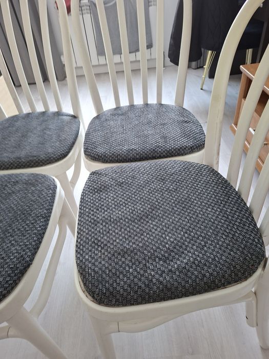 Продам стол и стулья