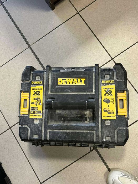 Винтоверт за гипскартон Dewalt