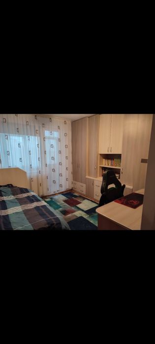 Schimb apartament cu 4camere complet mobilat cu unul cu 2 camere plus diferența.