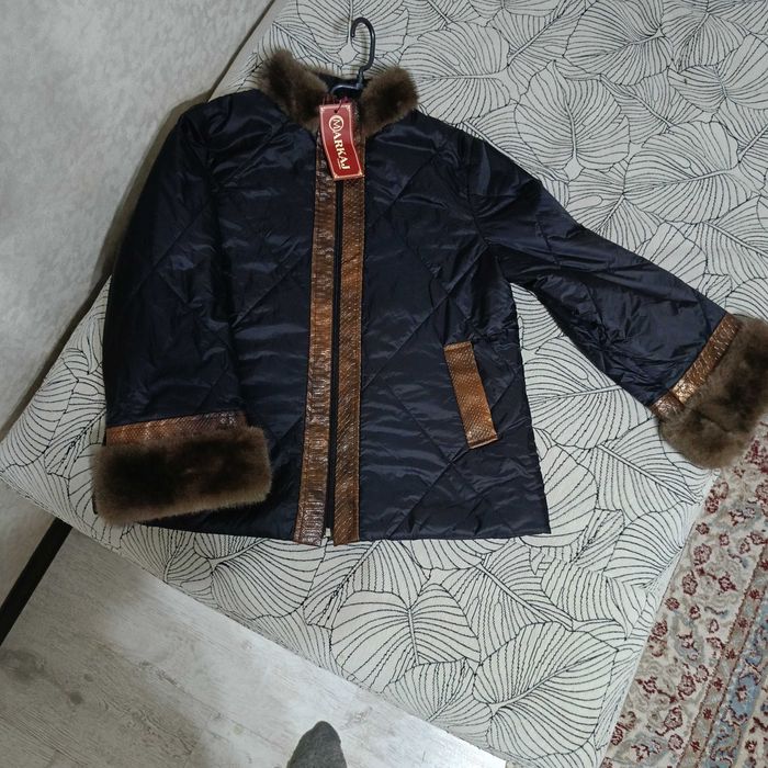 Демисезонная куртка