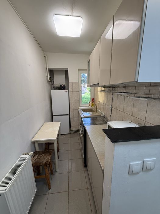 Inchiriez apartament cu 2 camere