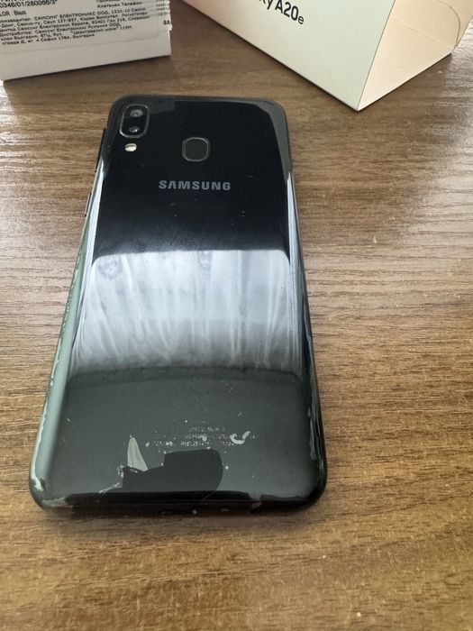 Продавам SAMSUNG Galaxy A20e
