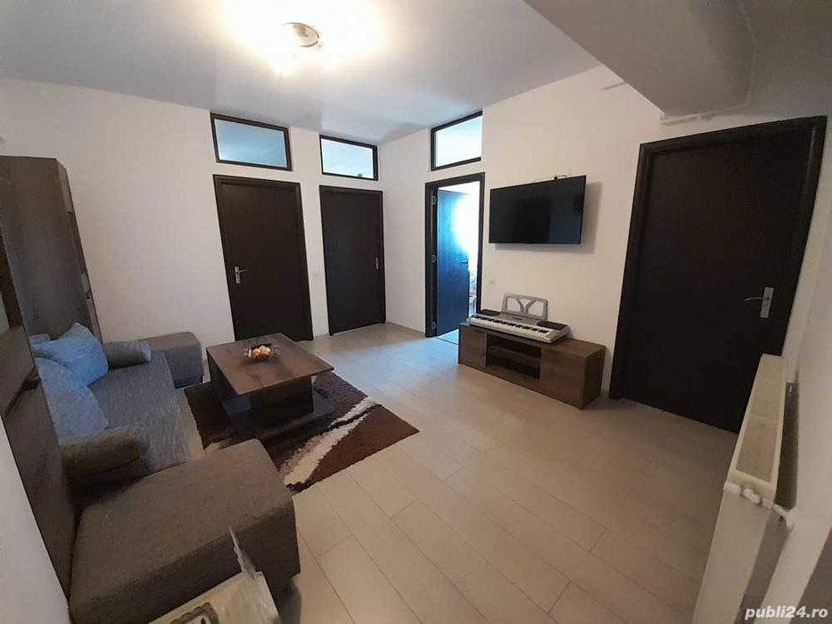 Schimb (vând) apartament 4 camere Rm. Vâlcea cu București