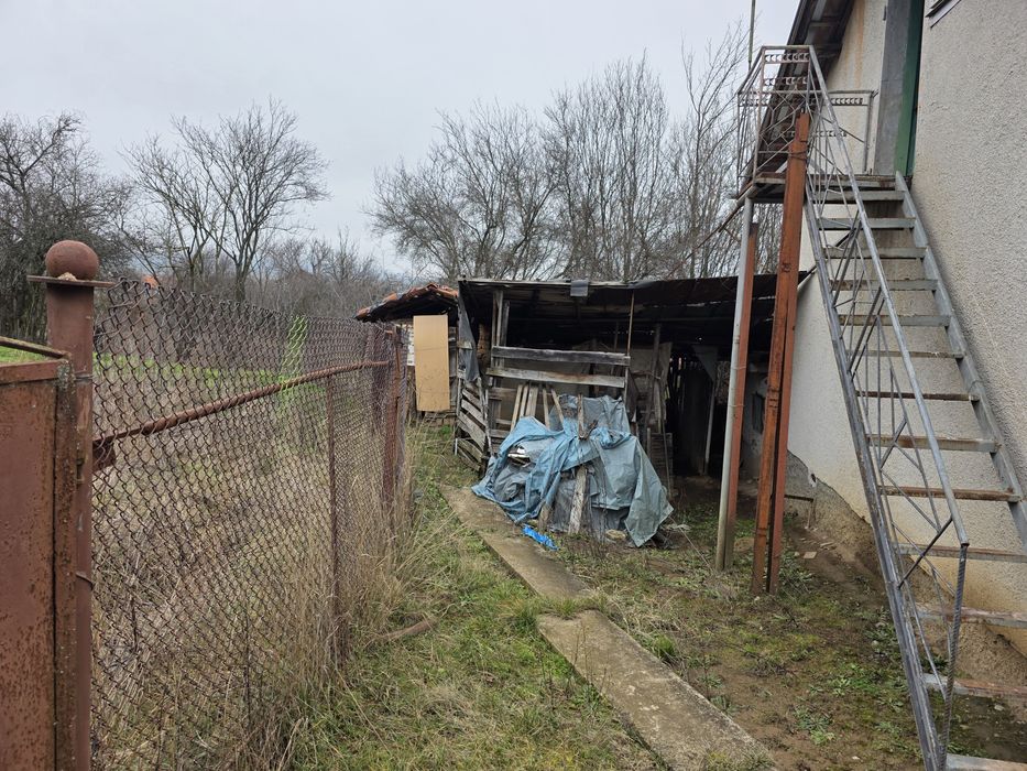 Имот в село ЧАВДАР