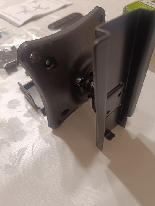 Настенное крепление для ЖК- телевизоров