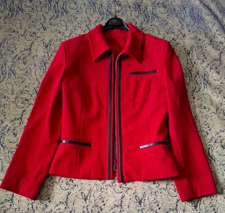 2 Костюма двойки 38 р. (44-46 наш), Турция