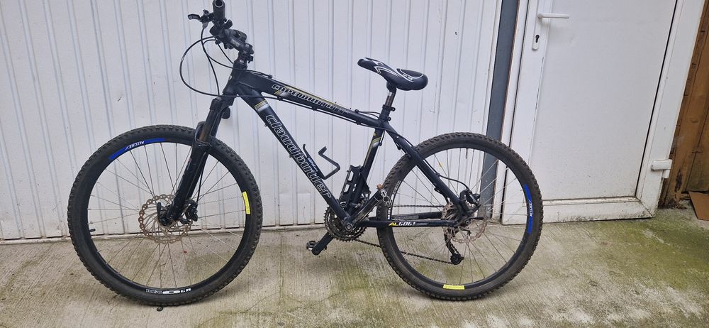 Vând bicicleta roti 24