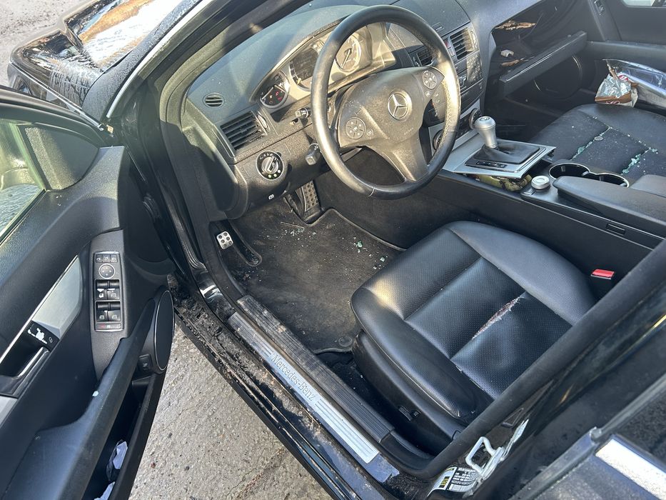 Mercedes W204 C300 V6 3.0i 231кс. 4matic 2009г. - НА ЧАСТИ