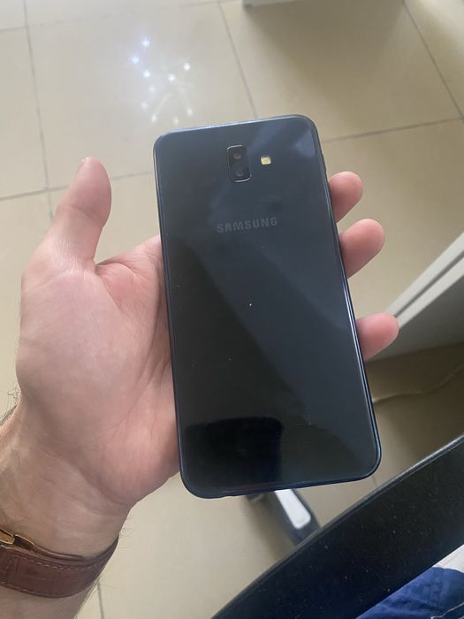 Samsung j6 телефон