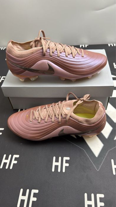 Ghete fotbal nike tiempo