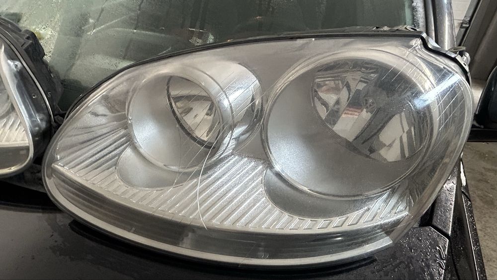 Faruri Volkwagen Golf 5