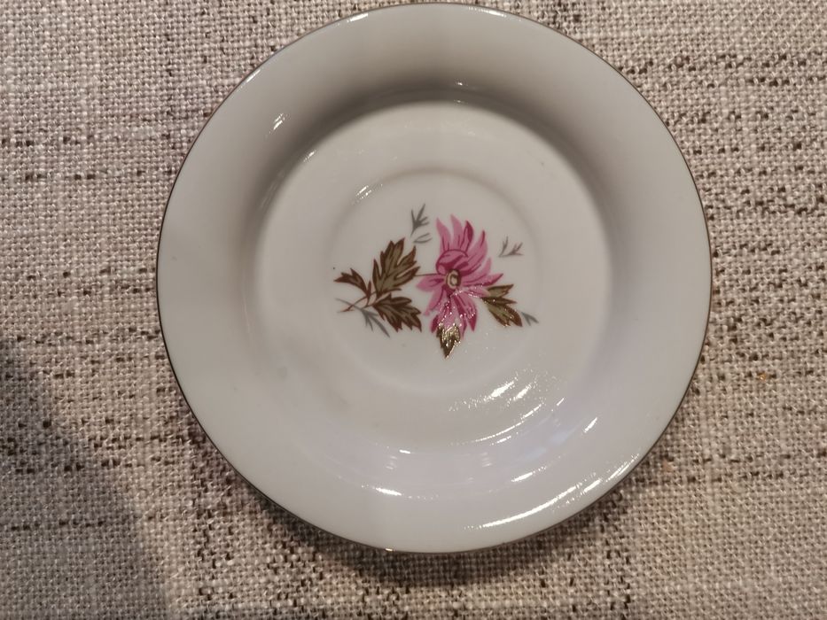 Чаши за допълване на комплекти