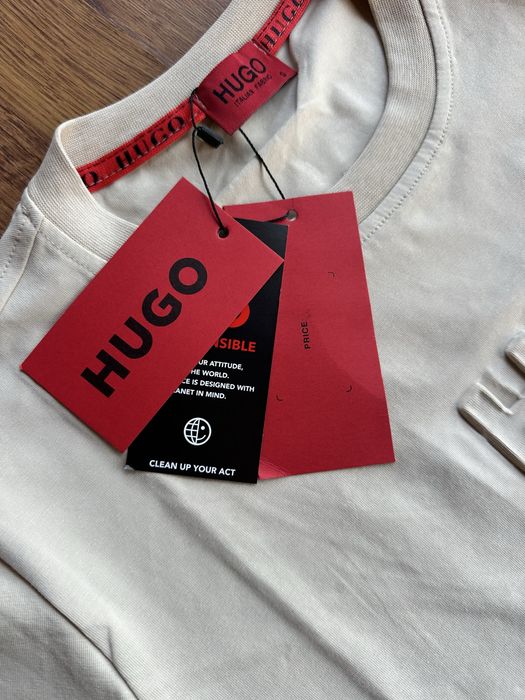 Мъжка,памучна тениска Hugo BOSS в бежево с изпъкнало,метално лого